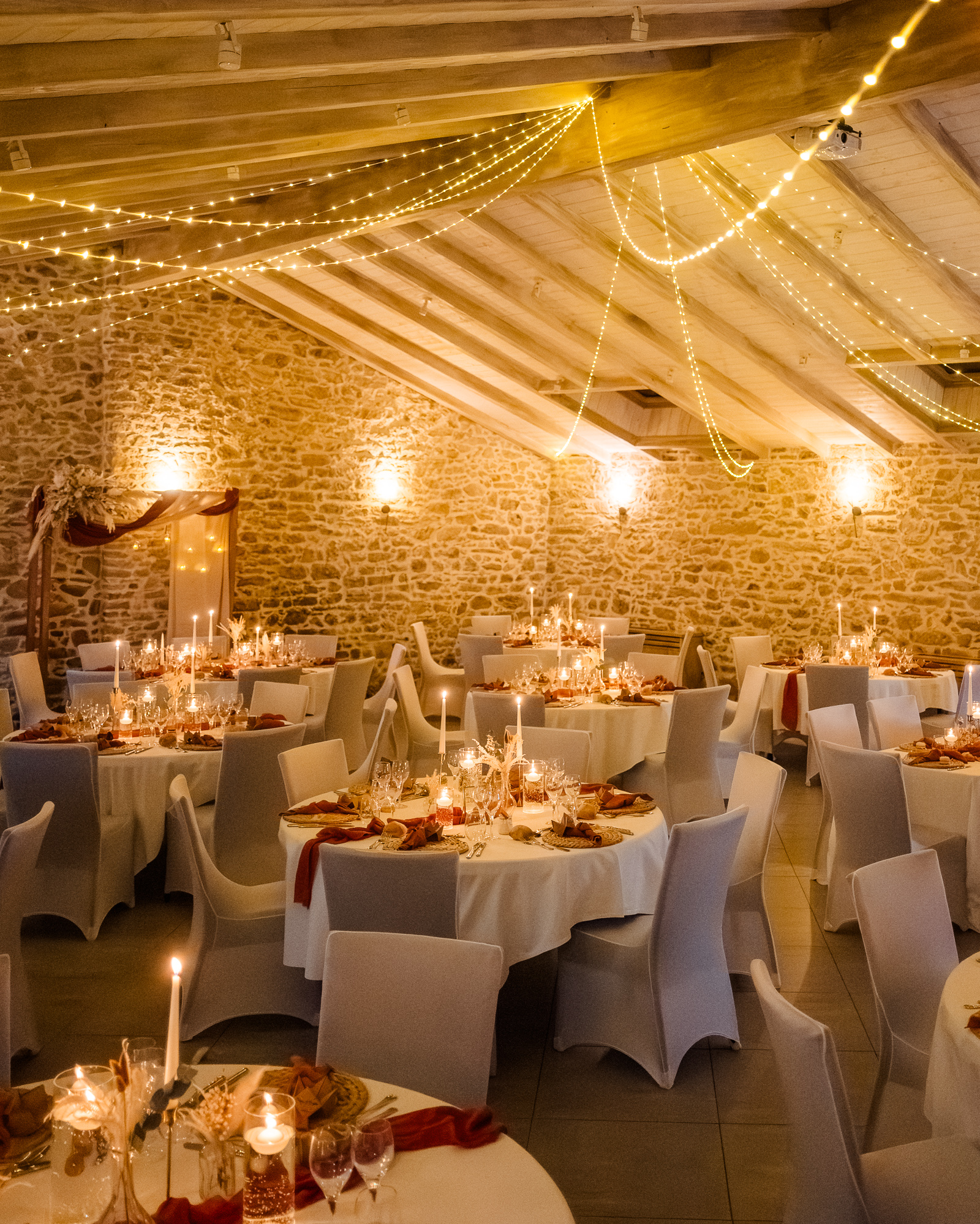 Décoration salle de cérémonie de mariage - Les trésors de Madine